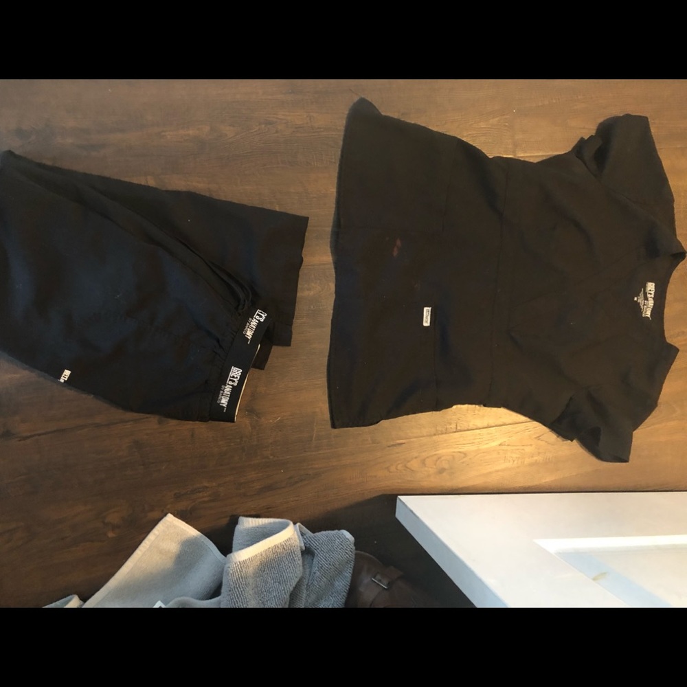 Greys Anatomy black scrub set medium
